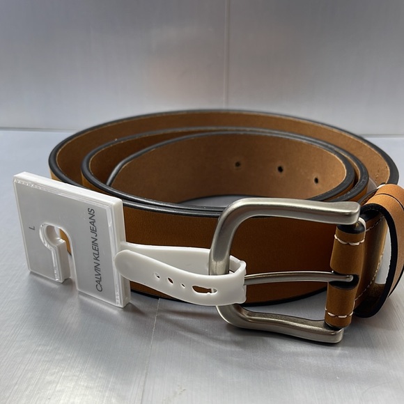 BNWT Calvin Klein Jeans Woman’s Tan leather color Small - Picture 7 of 9